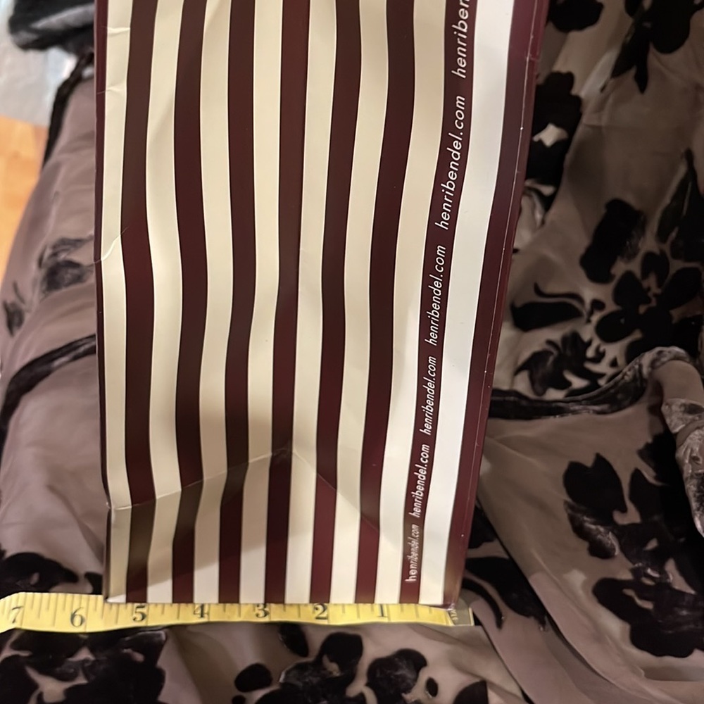 Henri Bendel | Shopping Bag | EUC | 16” x 12” x 5.5” - Picture 9 of 9